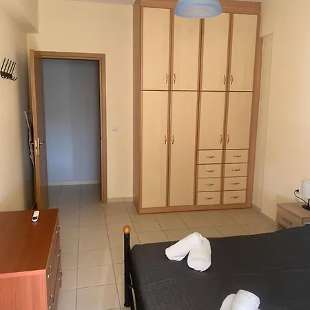 Gerard Luxury * Patras
